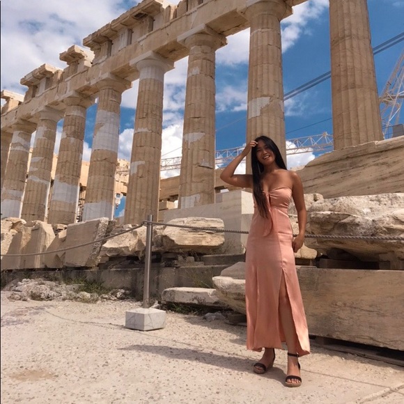 ABOUT ME // MY BLOG - Picture 2 of 3